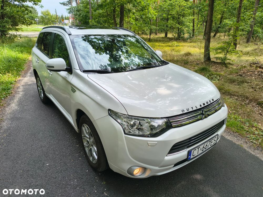 Mitsubishi Outlander Instyle NAVI + - 4