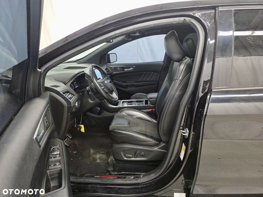 Ford Edge - 8