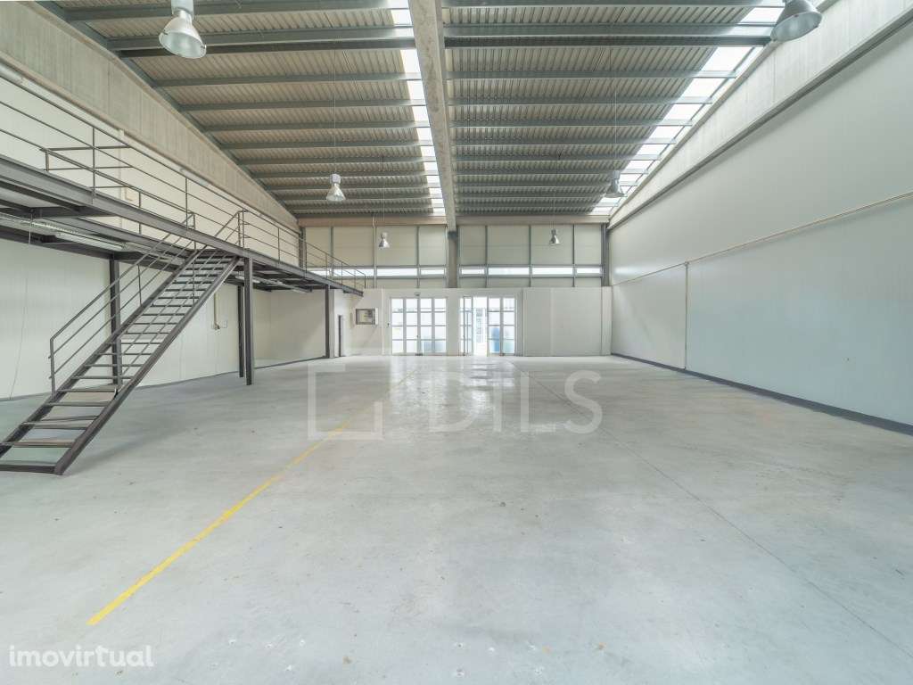 Armazém para arrendar na Fábrica 3as, na Maia, Porto - Grande imagem: 4/20