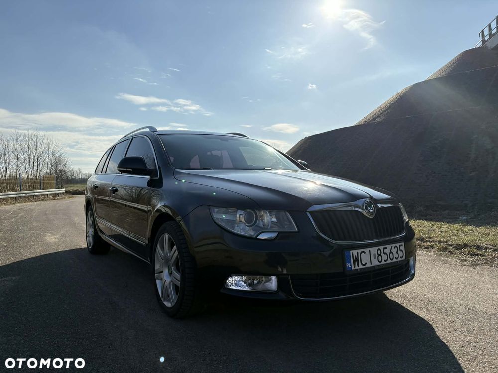 Skoda Superb 2.0 TDI Elegance - 2