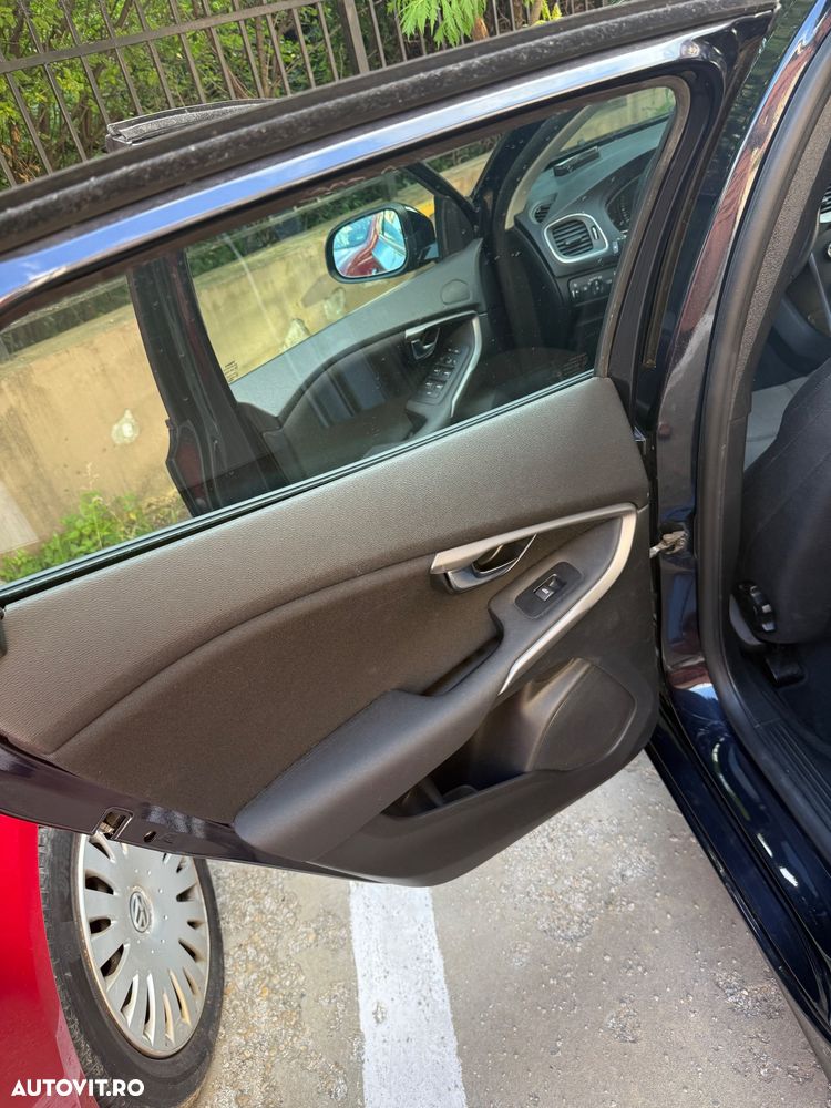 Volvo V40 D2 Basic - 13