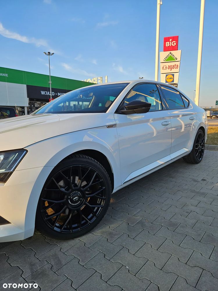 Skoda Superb 2.0 TDI 4x4 Sportline DSG - 2