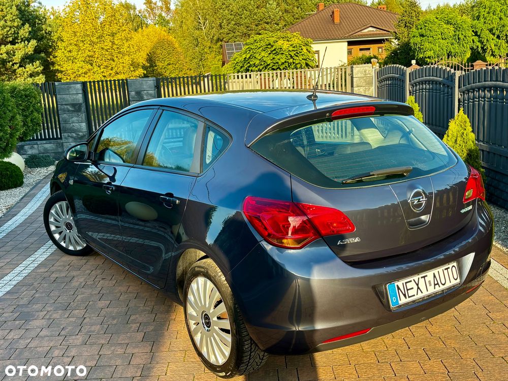 Opel Astra - 20