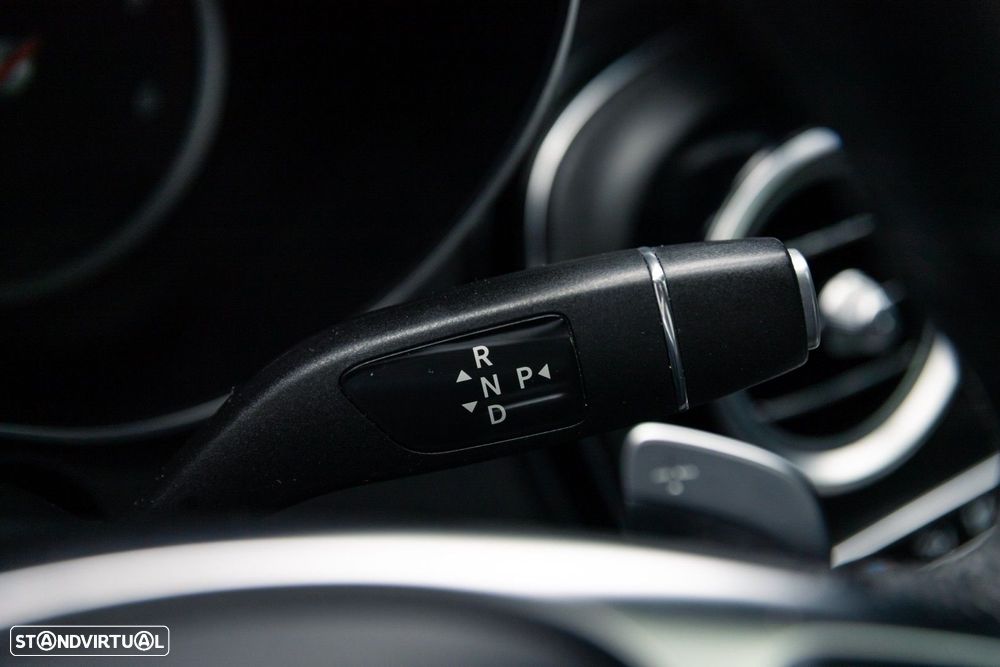 Mercedes-Benz GLC 250 d 4Matic 9G-TRONIC AMG Line - 33