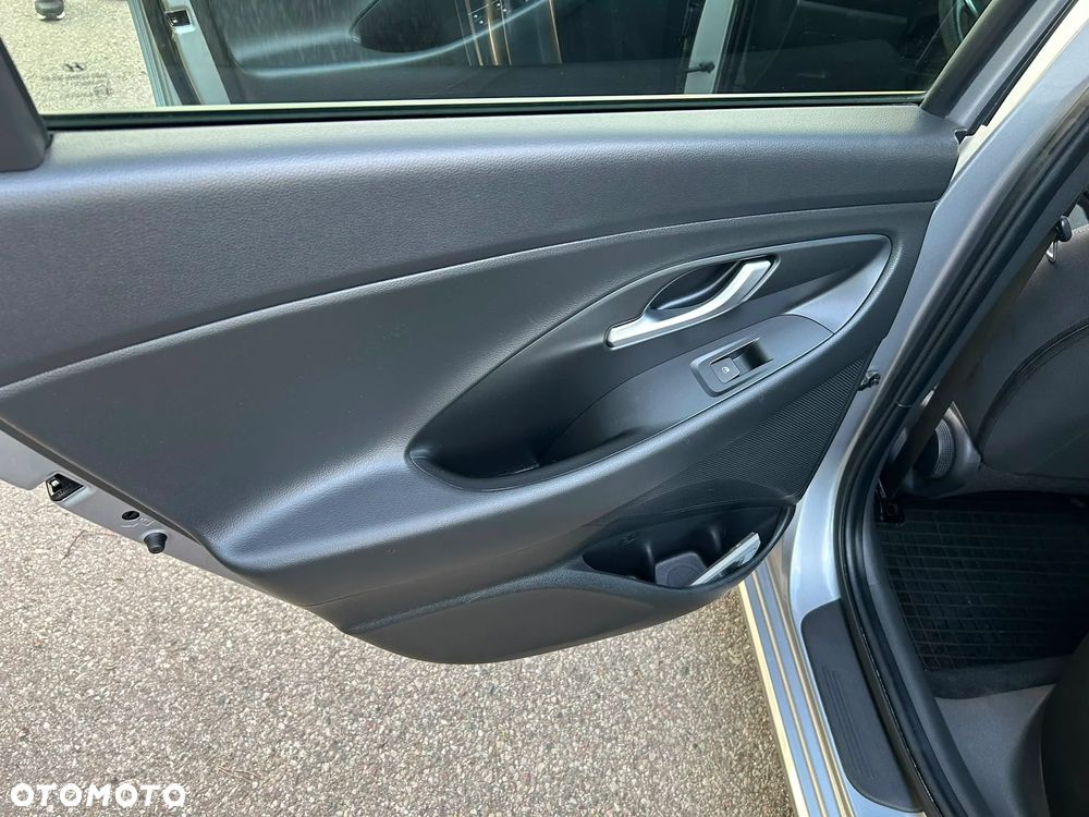 Hyundai i30 1.5 DPI Modern - 13