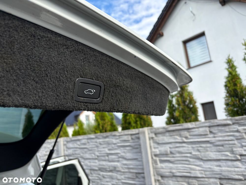 Volvo XC 60 DRIVe R Design - 17