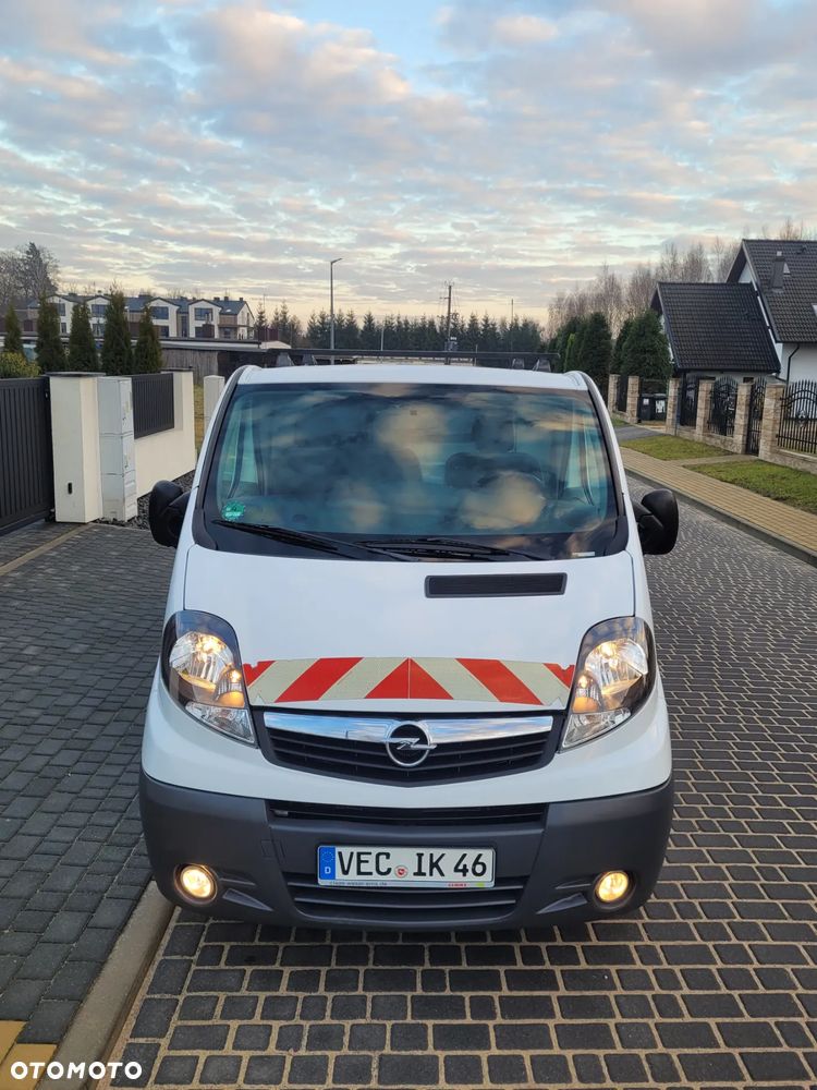 Opel Vivaro - 8