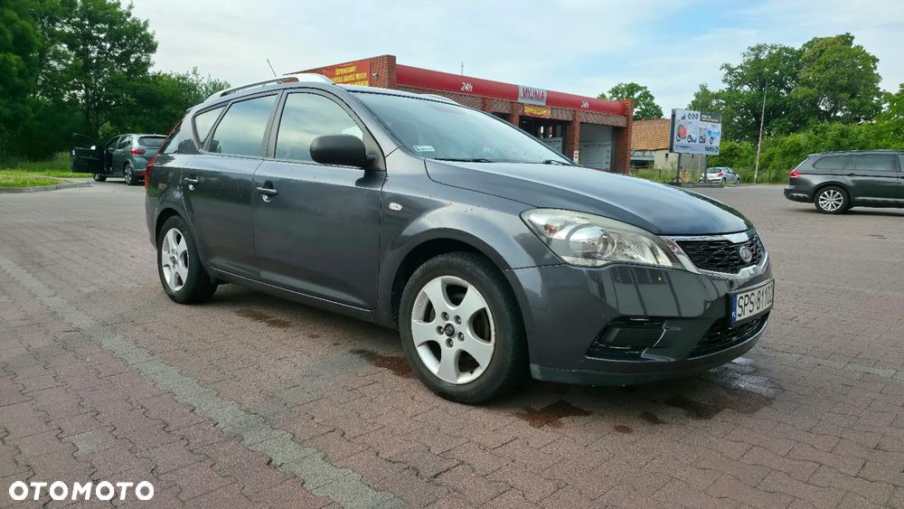 Kia Ceed - 1