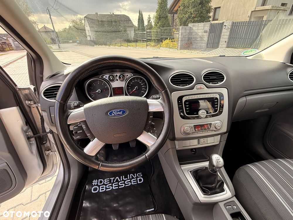 Ford Focus 1.6 Ambiente - 27