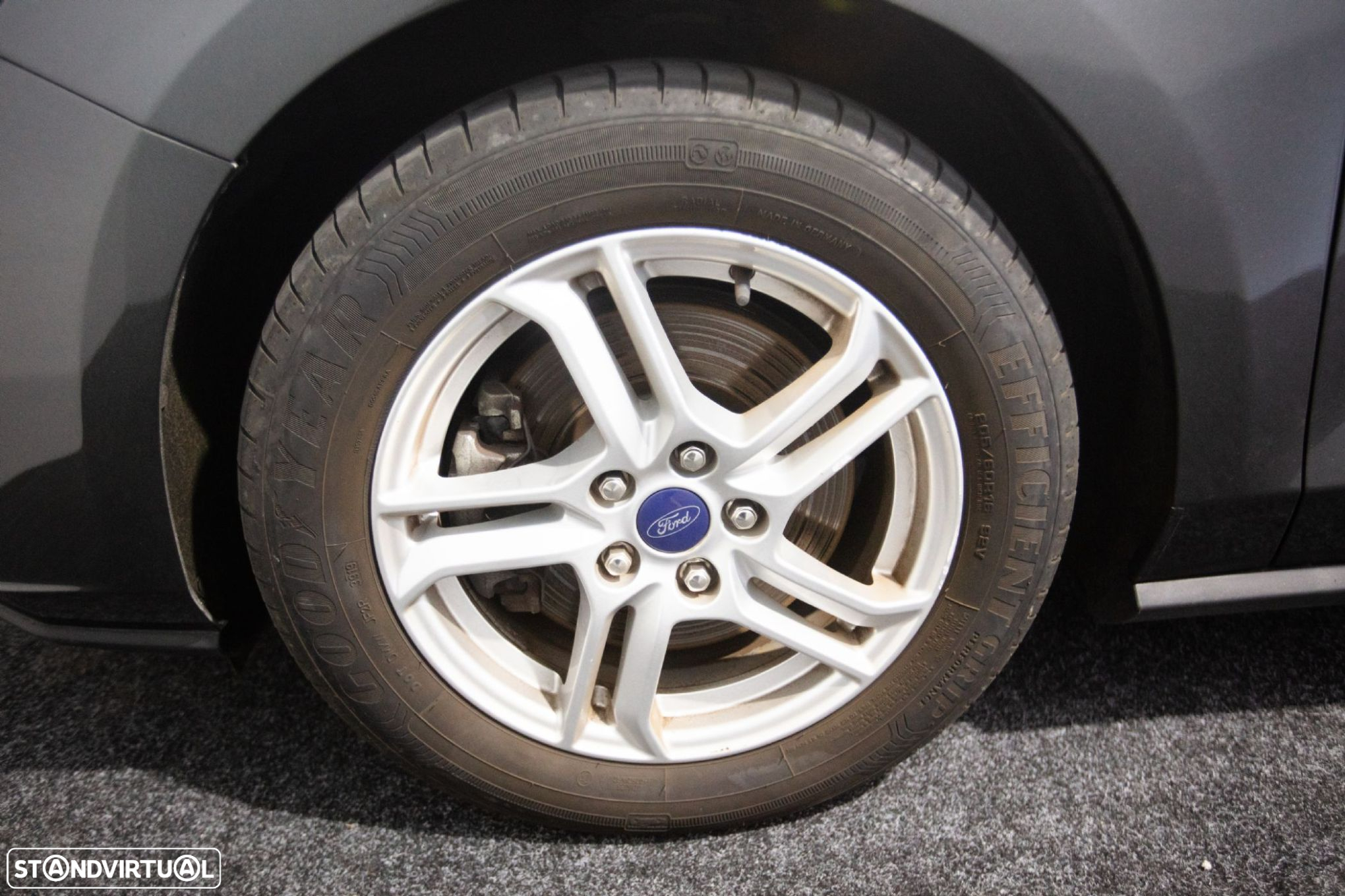 Ford Focus SW 1.5 TDCi EcoBlue Titanium - 37