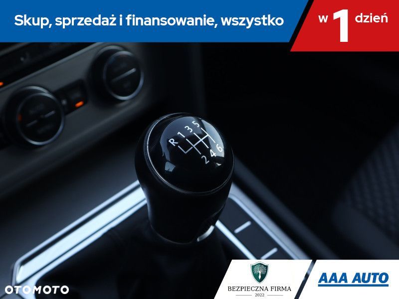 Volkswagen Passat - 17