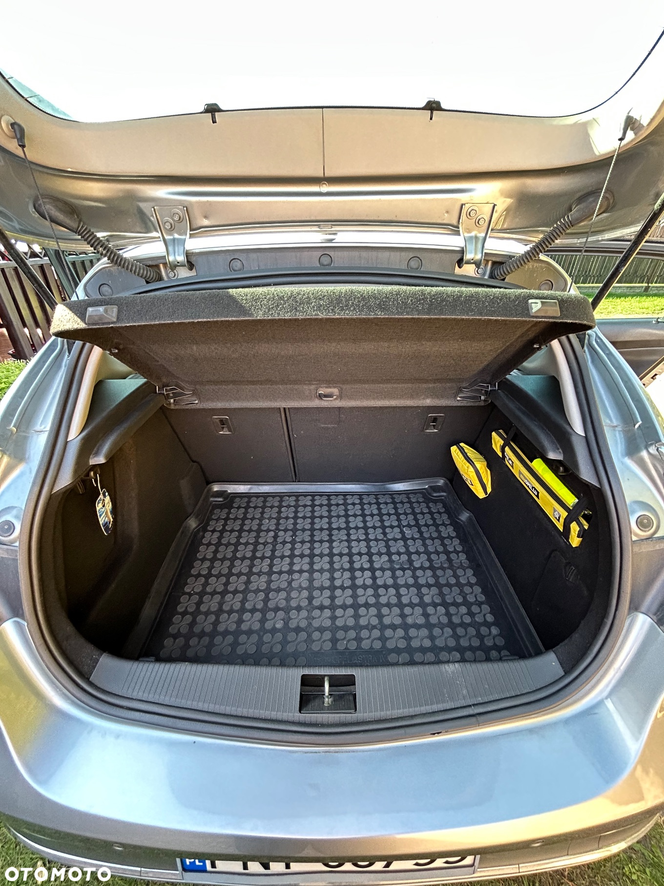 Opel Astra IV 1.6 CDTI Cosmo - 9