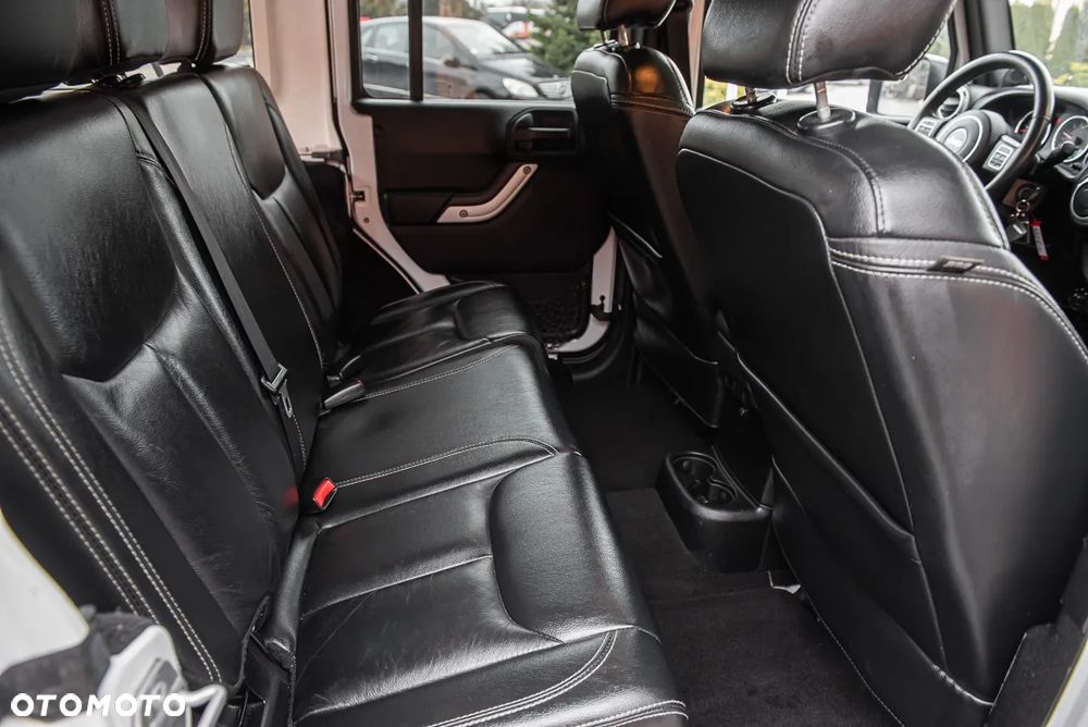 Jeep Wrangler Unlimited 3.6 Automatik X - 21