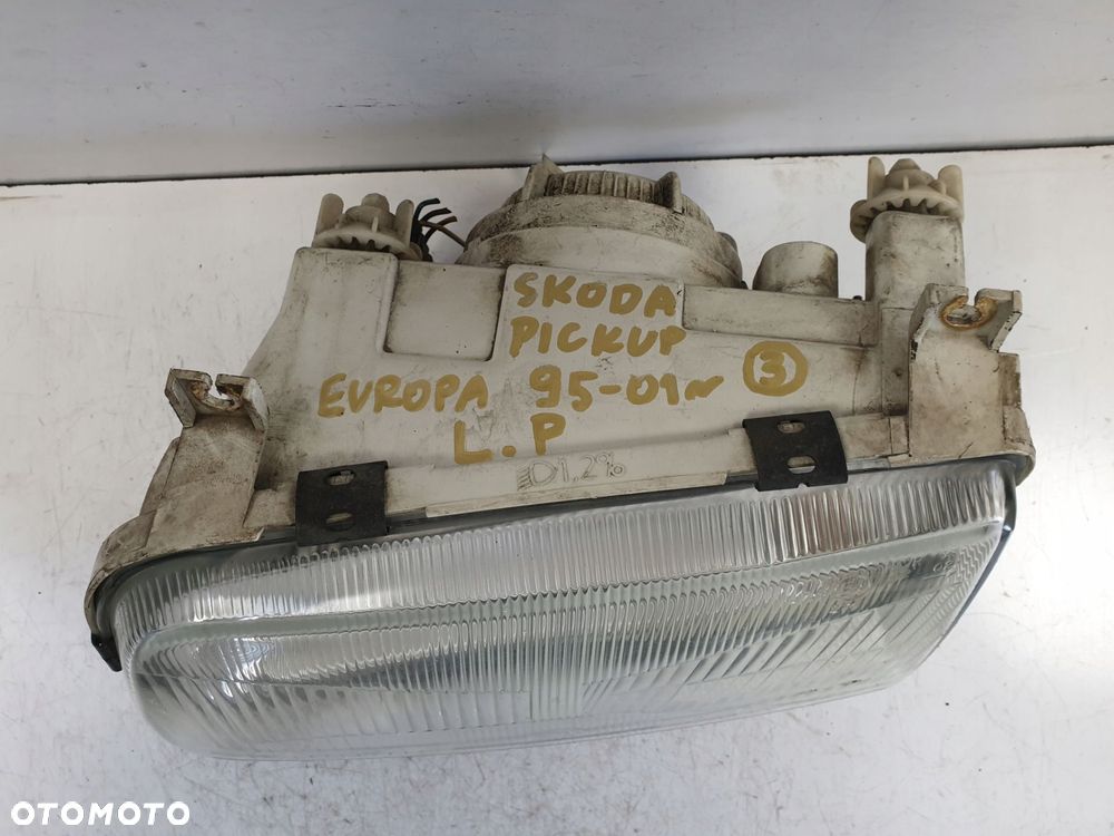 LAMPA PRZEDNIA LEWA Skoda Felicia Pickup 95-01r - - 3