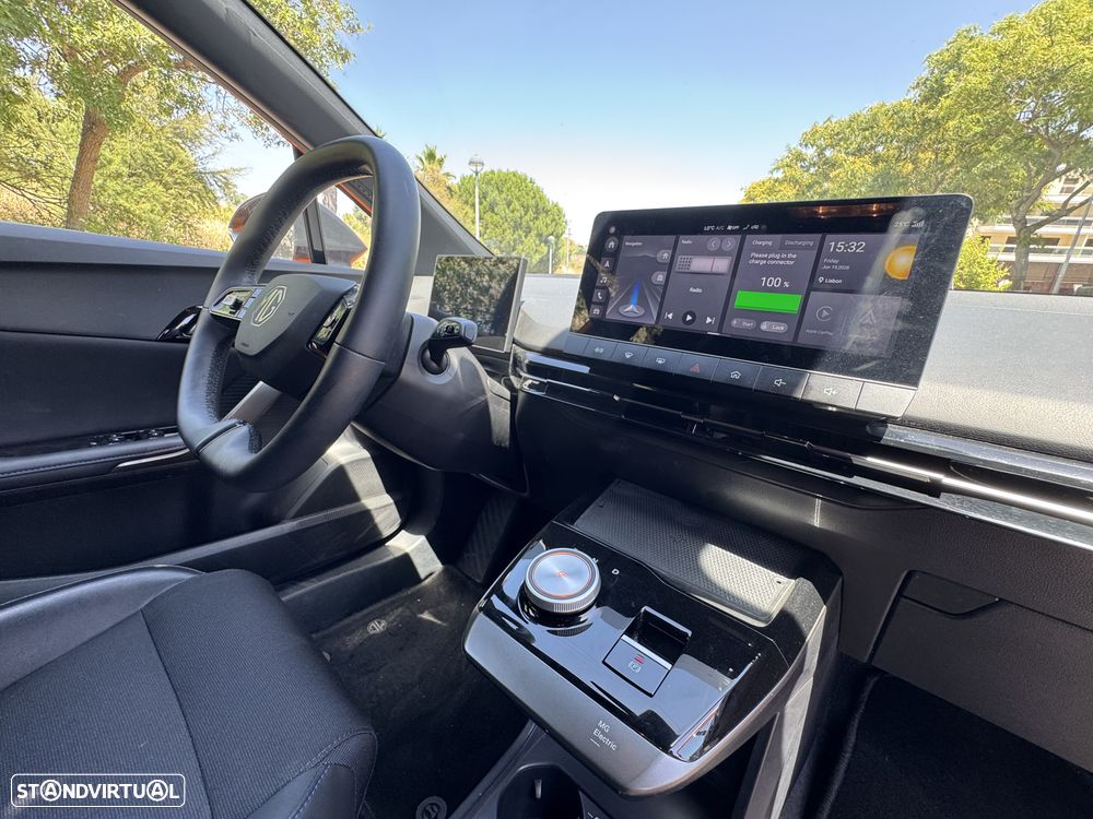 MG MG4 64 kWh Luxury - 22