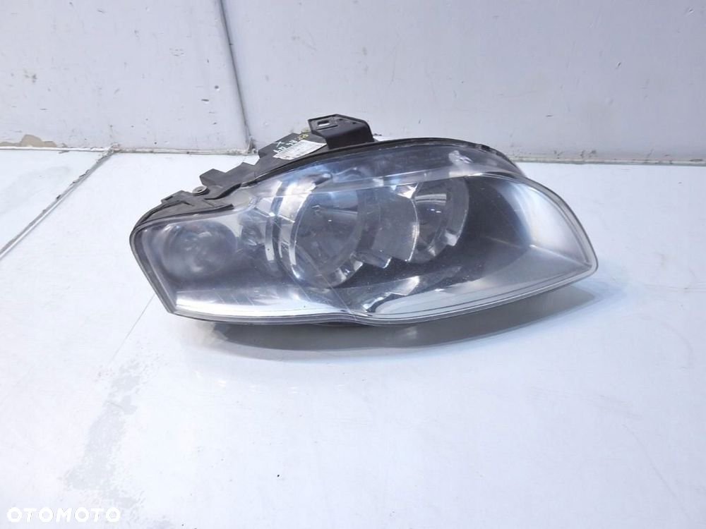 LAMPA PRAWA PRZEDNIA PRZÓD AUDI A4 B7 8E0941004BK 0301219204 - 8