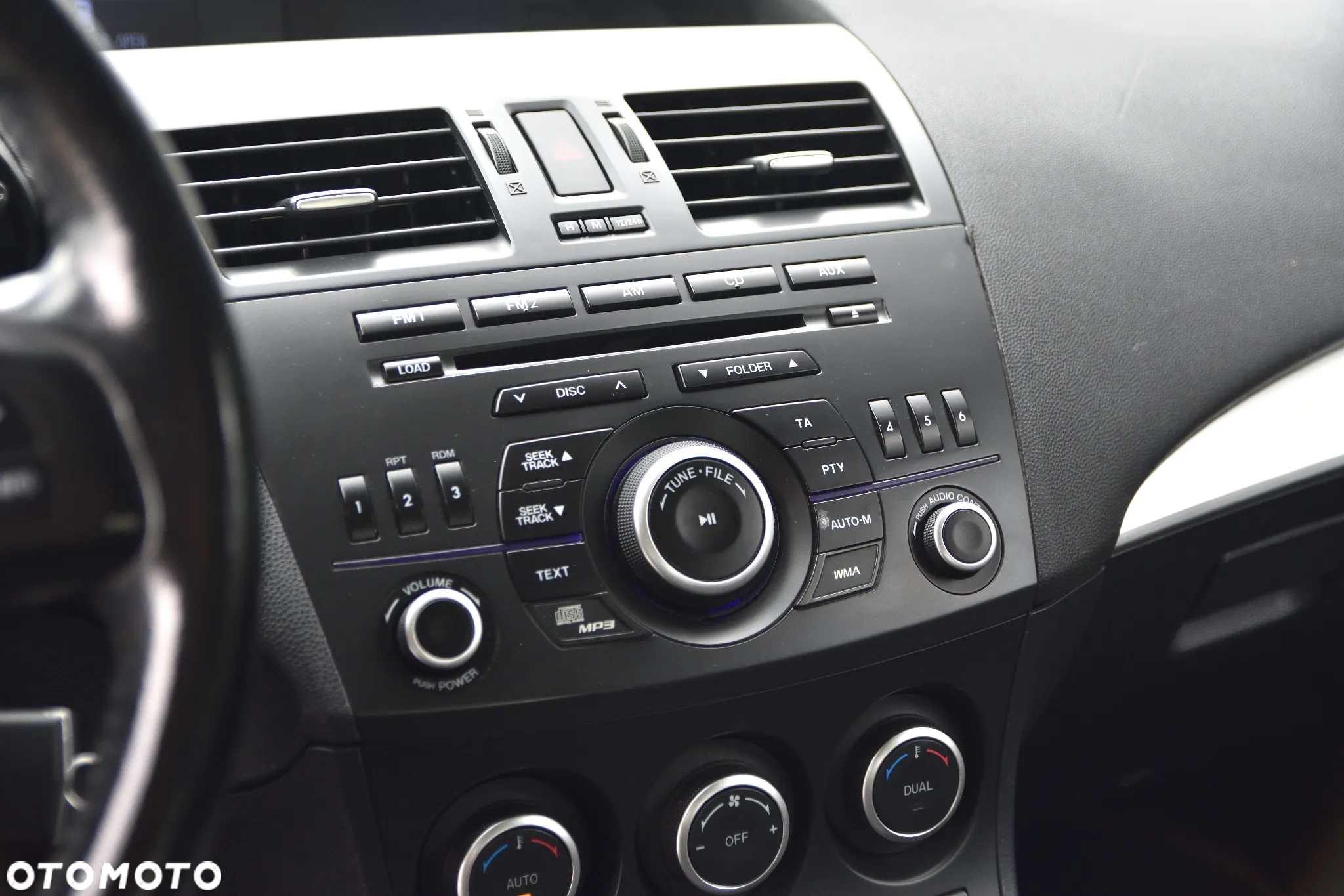Mazda 3 1.6 Exclusive + - 29
