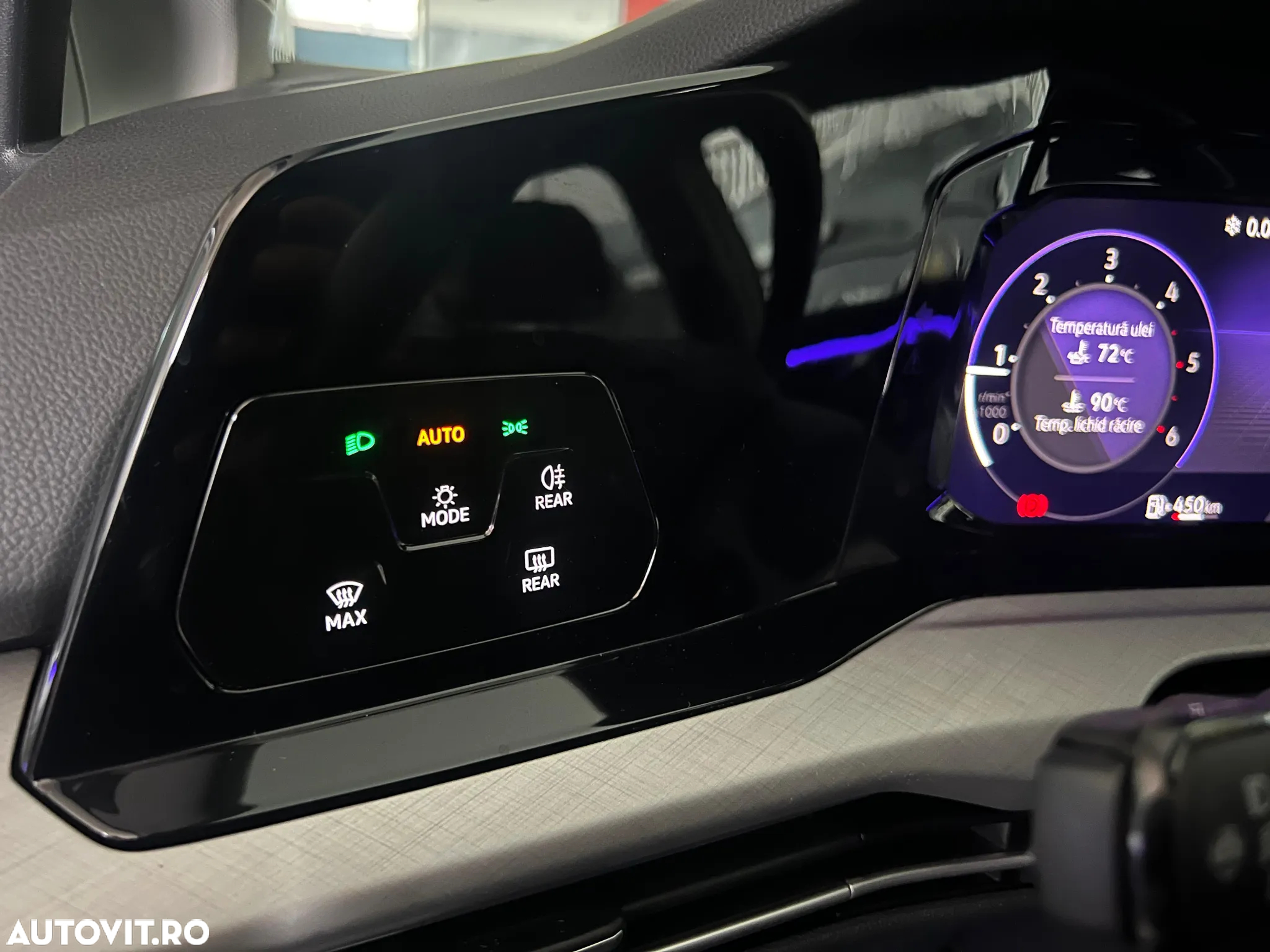 Volkswagen Golf - 10