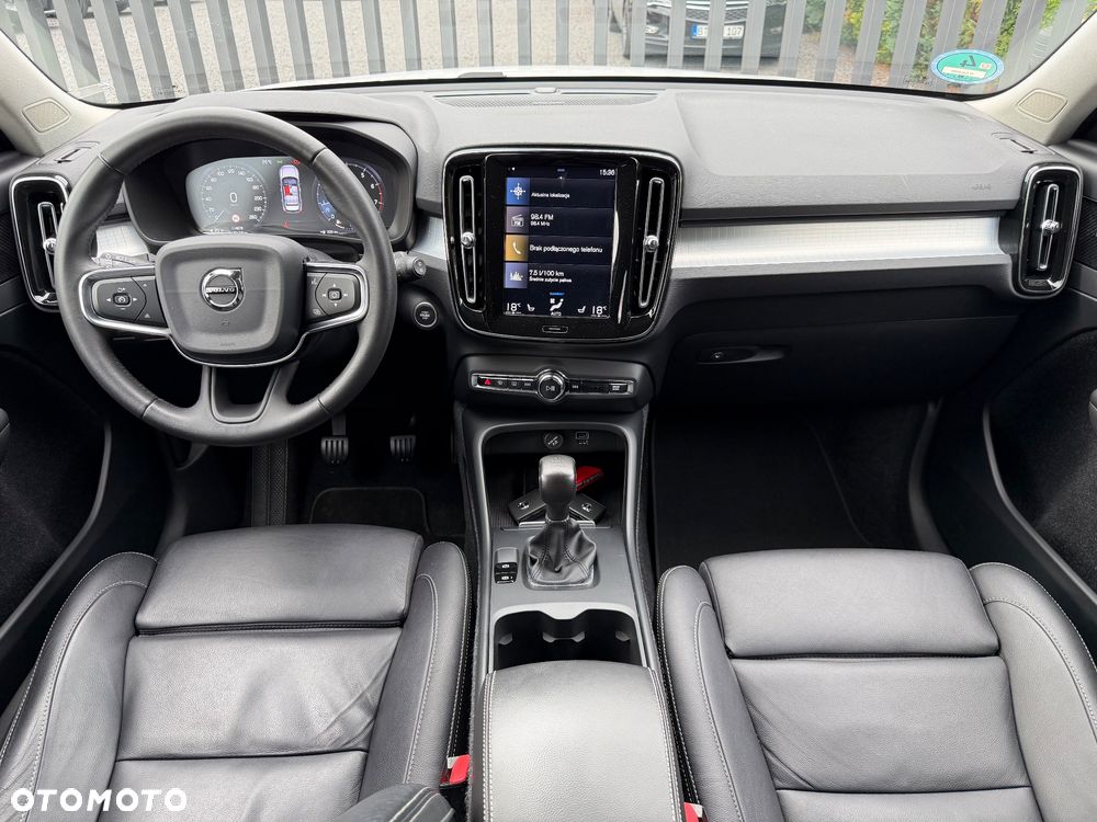 Volvo XC 40 T3 - 11