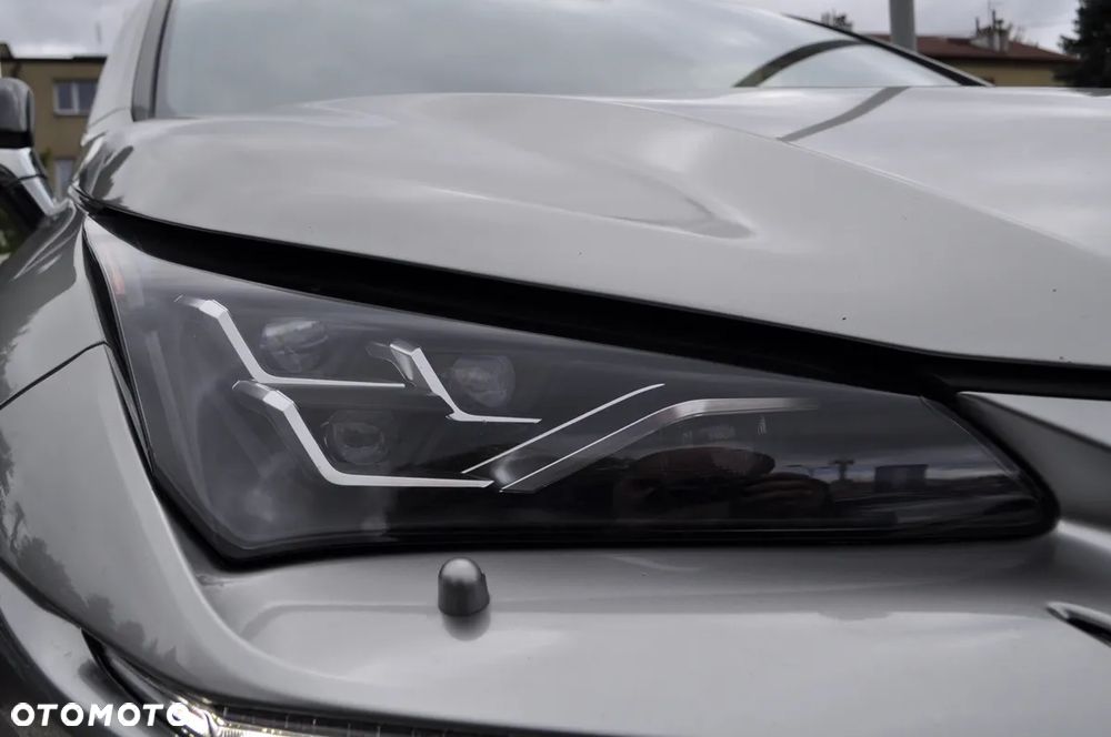 Lexus NX 300h F Sport Edition AWD - 8