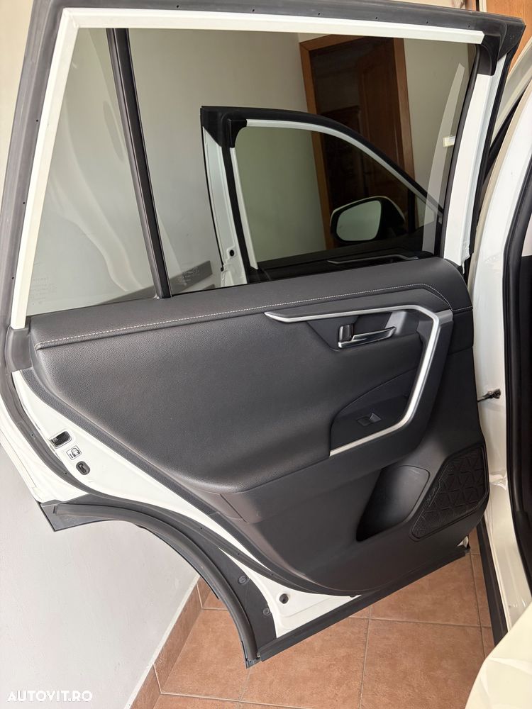 Toyota RAV4 2.5 VVT-iE 4x4 Luxury - 11