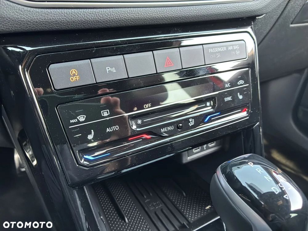 Volkswagen T-Cross - 24