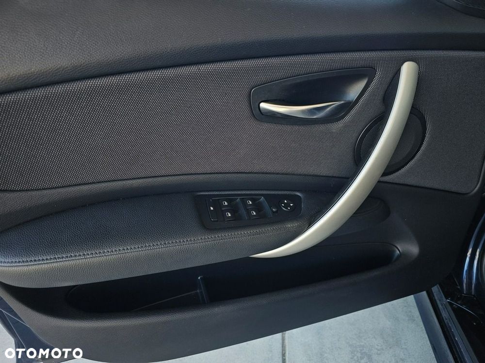 BMW Seria 1 120i - 11