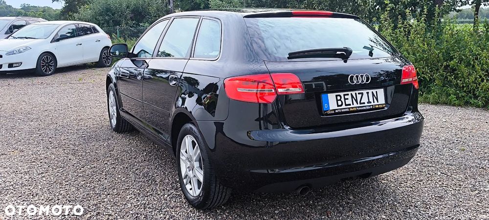 Audi A3 Sportback - 6