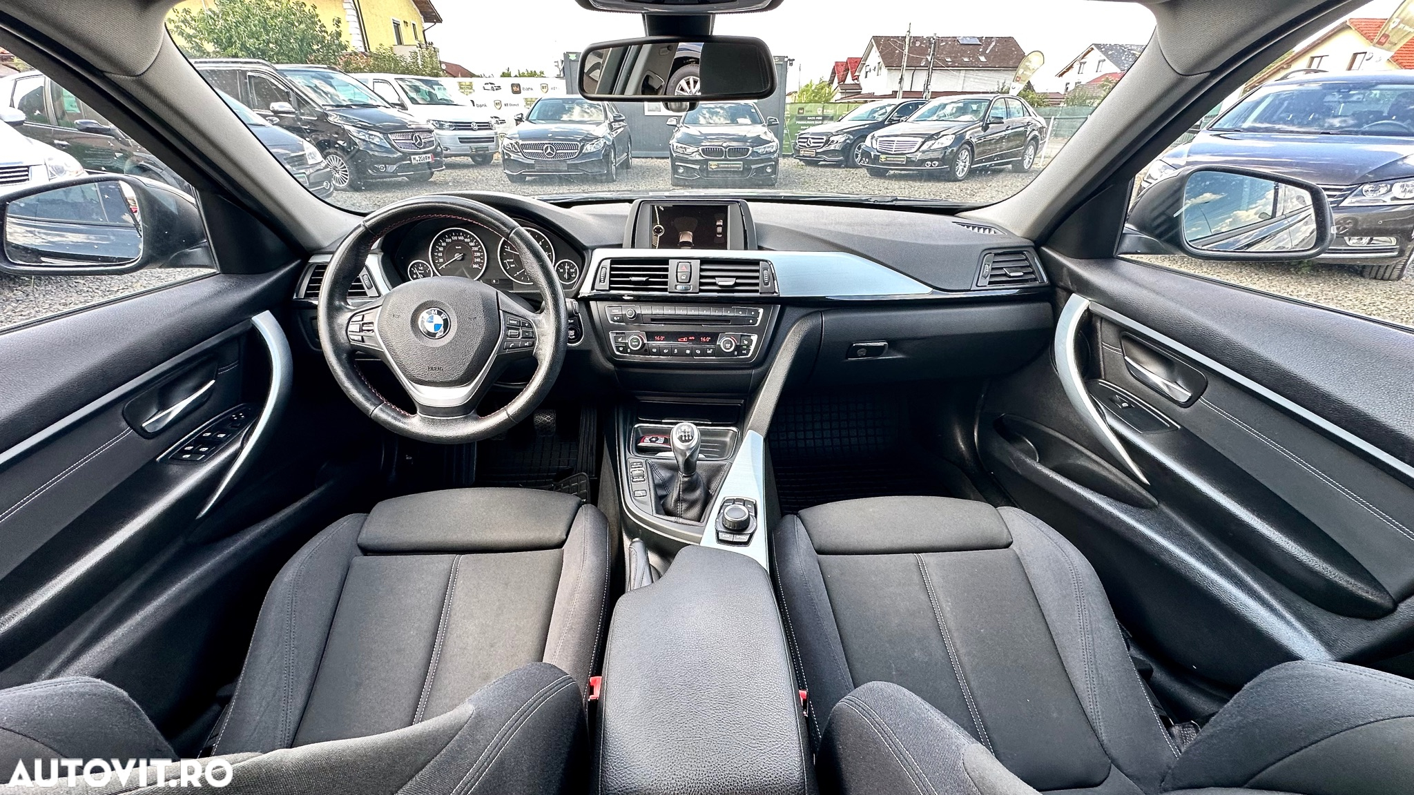 BMW Seria 3 318d Touring Blue Performance Sport Line - 5