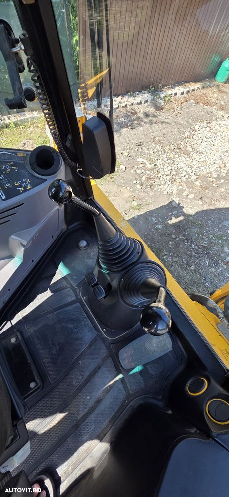 JCB 3CX - 27