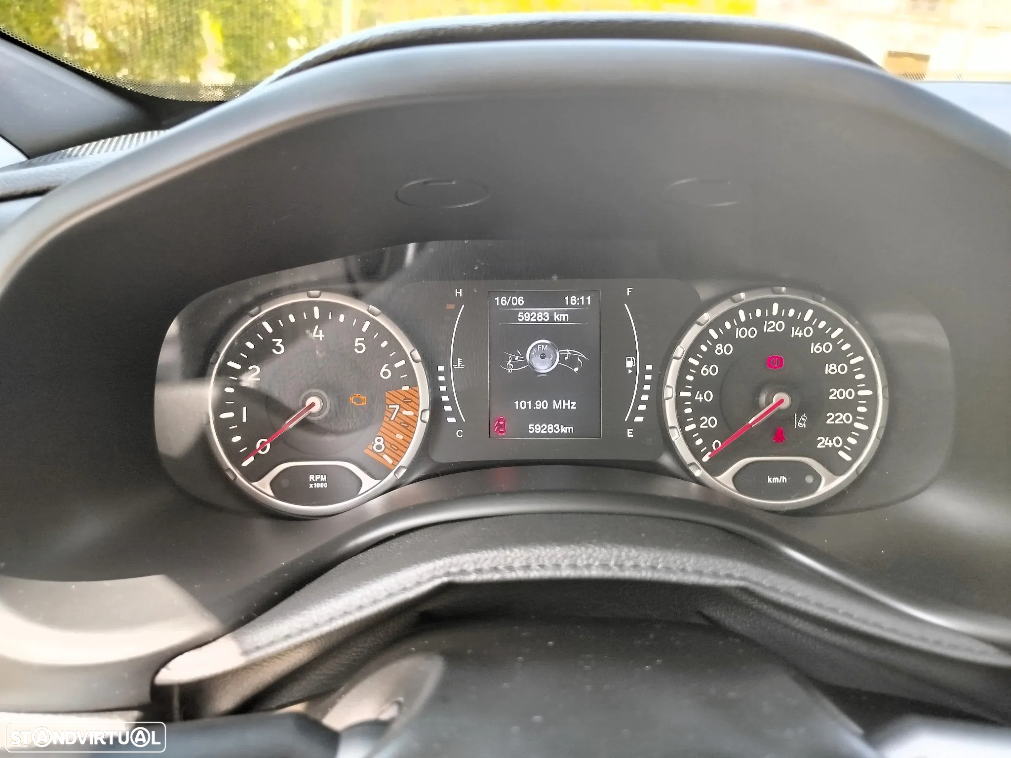 Jeep Renegade 1.0 T Longitude - 9