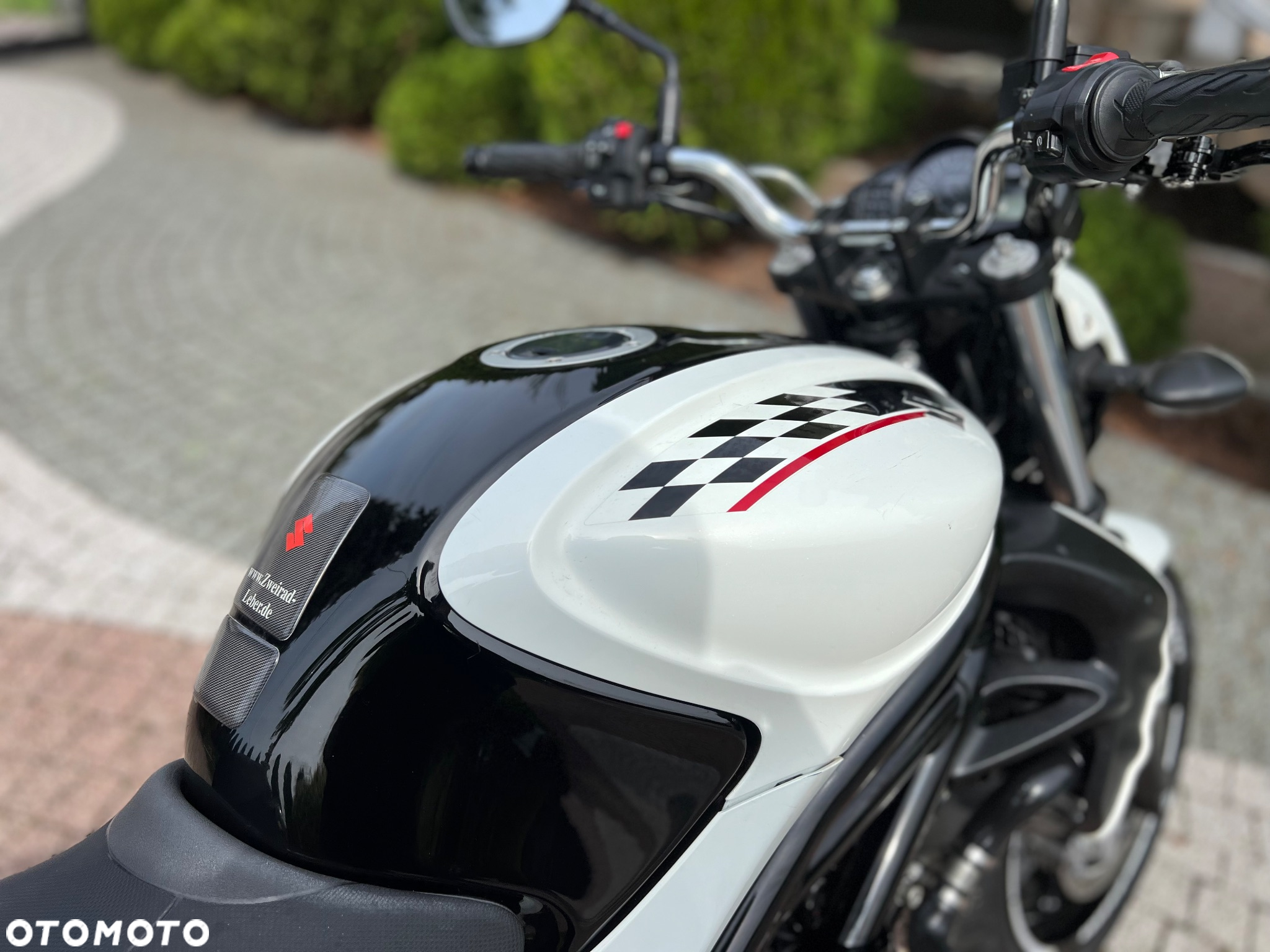 Suzuki Gladius - 15