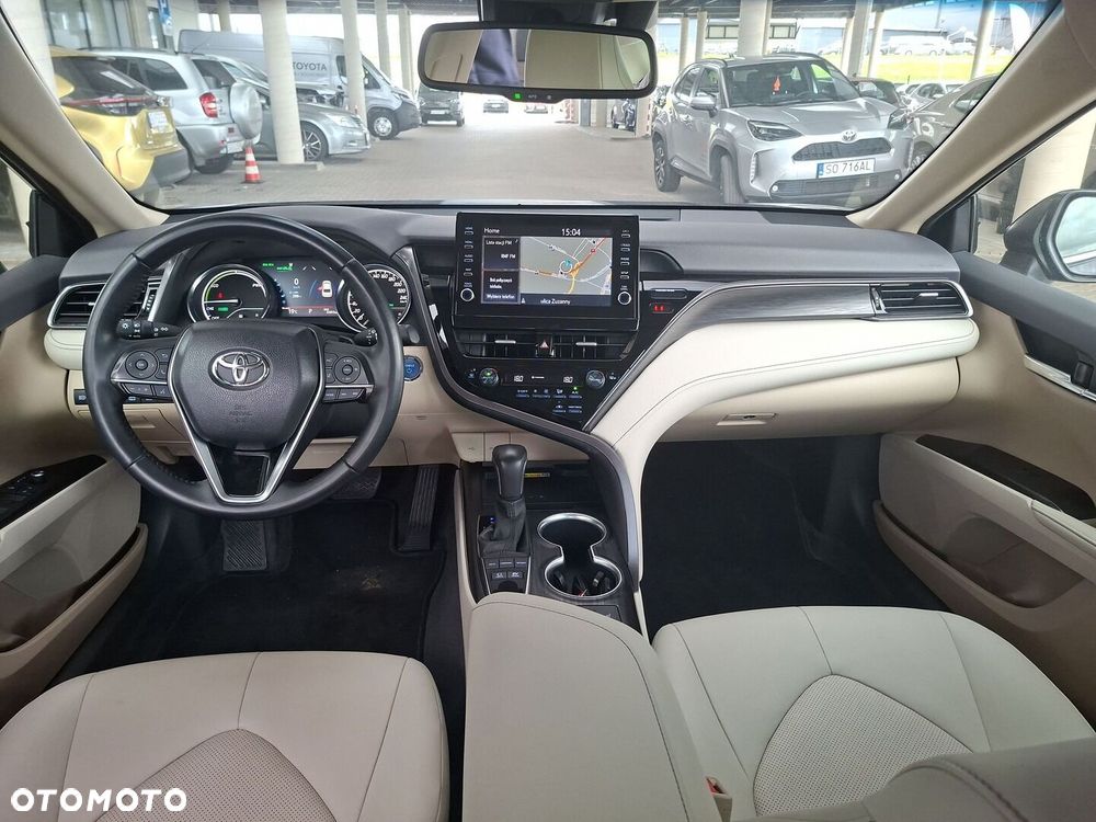 Toyota Camry - 16