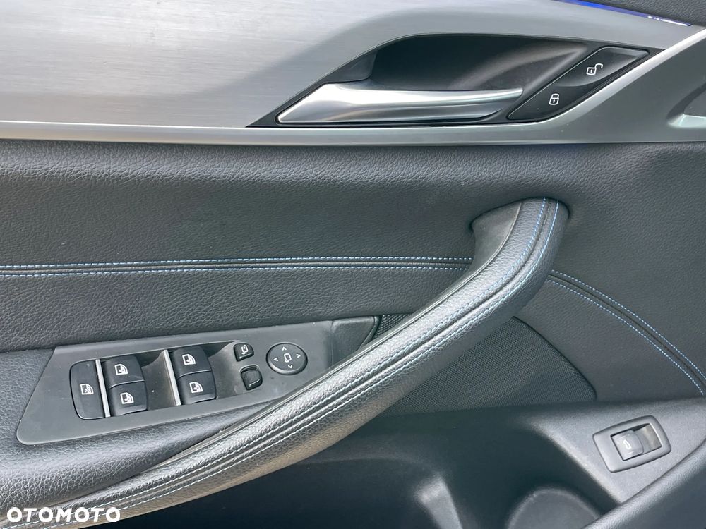 BMW Seria 5 530d xDrive M Sport sport - 30