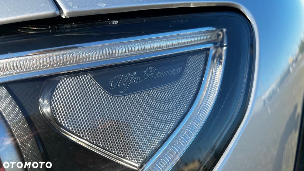 Alfa Romeo Stelvio - 25