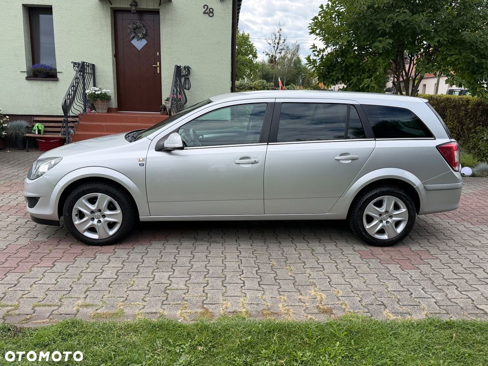 Opel Astra 1.6 Caravan Enjoy - 2