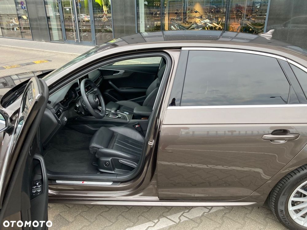 Audi A4 Limousine - 3