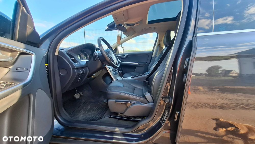 Volvo XC 60 - 8