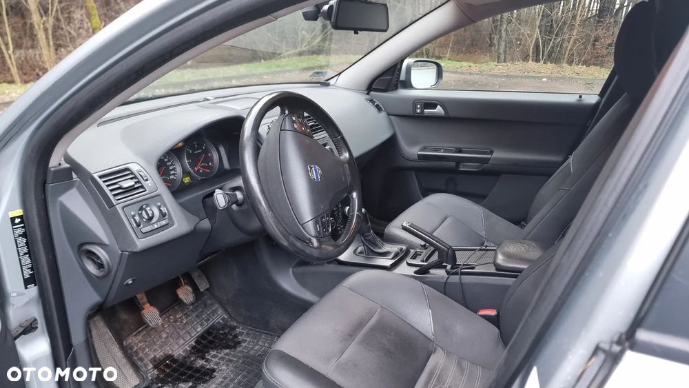 Volvo V50 2.0D DPF Kinetic - 14