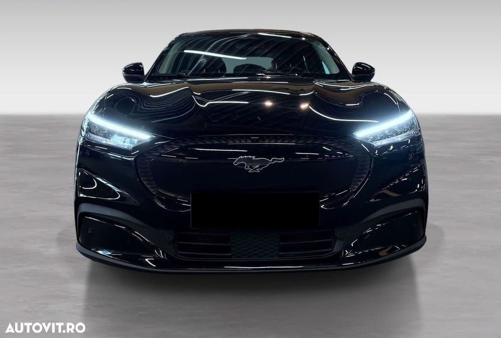 Ford Mustang Mach-E Standard - 3