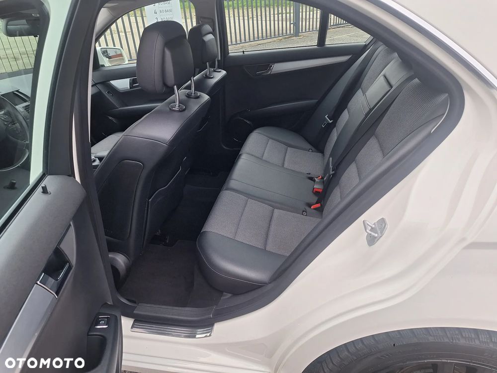 Mercedes-Benz Klasa C 250 (BlueTEC) d 7G-TRONIC - 7