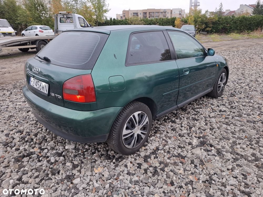 Audi A3 Sportback - 3