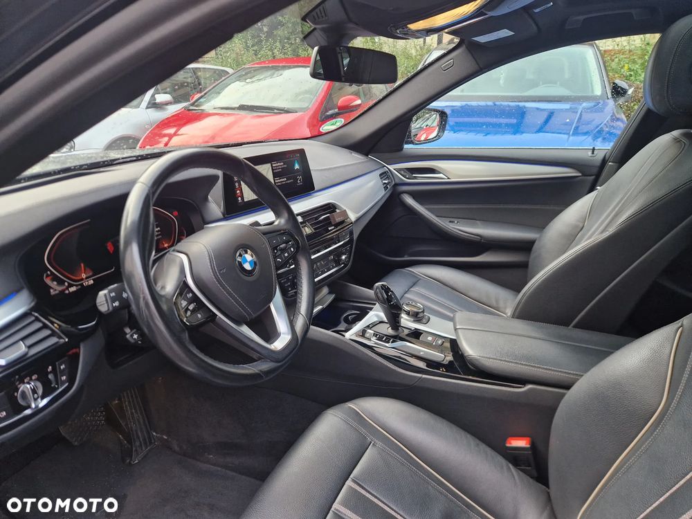 BMW Seria 5 520d xDrive Luxury Line - 9