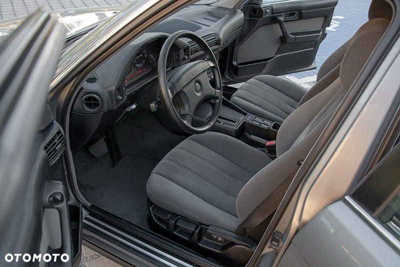 BMW Seria 5 525i - 27