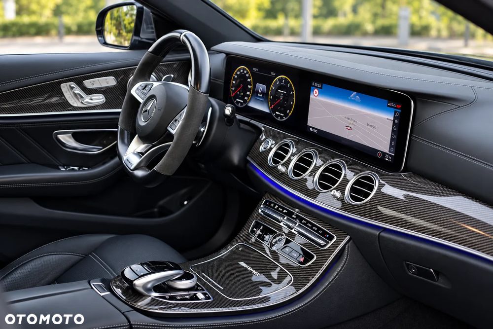 Mercedes-Benz Klasa E - 9