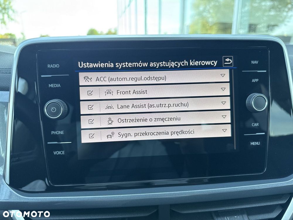 Volkswagen T-Roc - 30