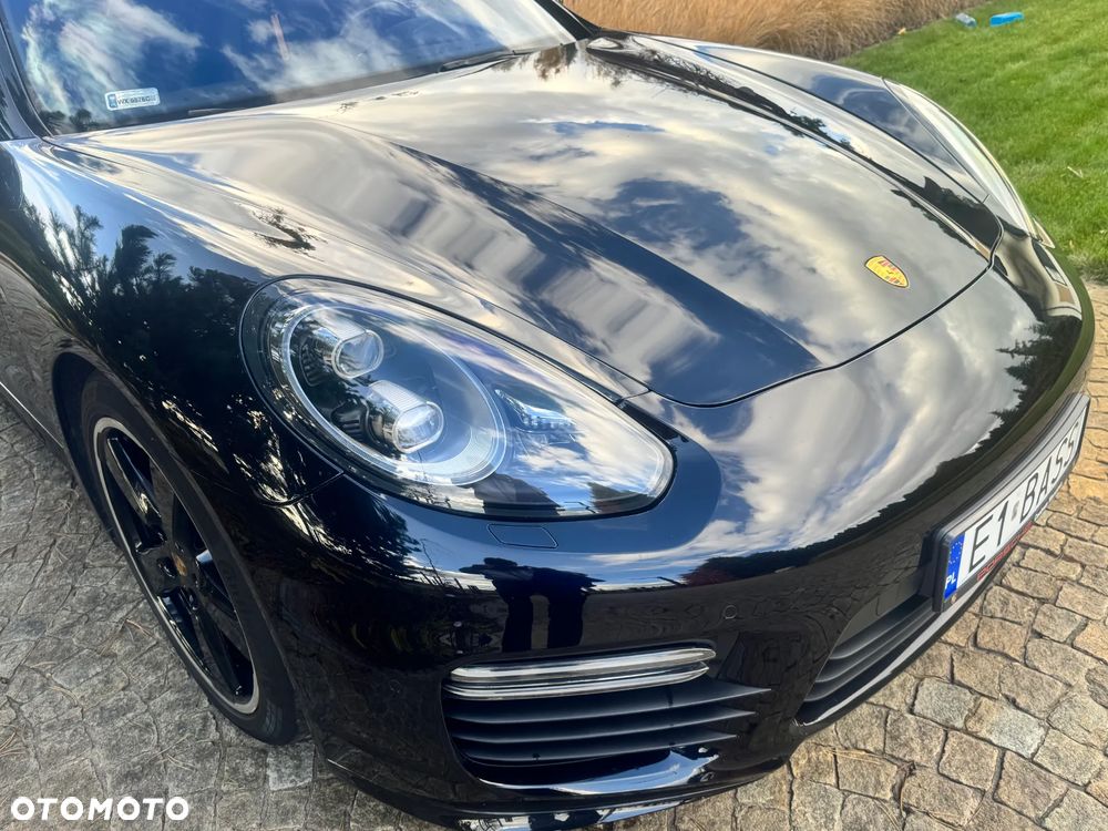 Porsche Panamera - 12
