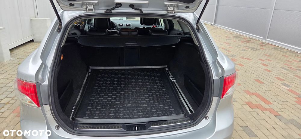 Toyota Avensis - 7