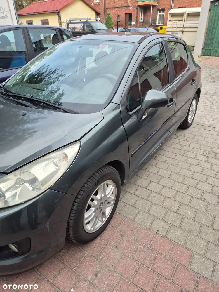 Peugeot 207 - 2