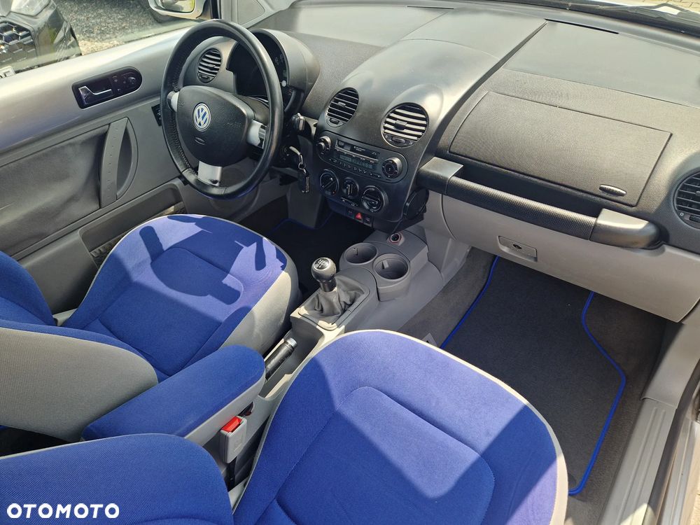 Volkswagen New Beetle - 19